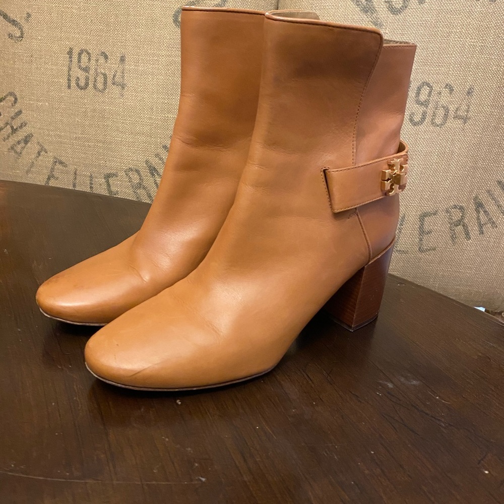 TORY BURCH TAN BOOTS